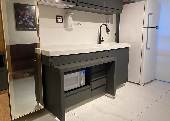 Studio Lux West Flat